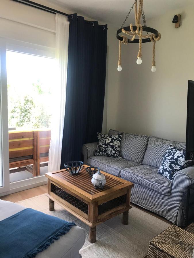 Terra Holiday Homes- Sunflowerアスプロヴァルタ エクステリア 写真